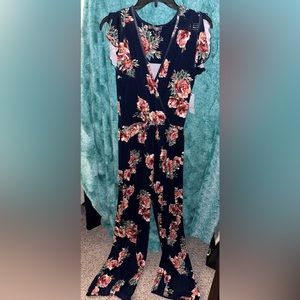 Loveapplle. Cute jumpsuit. Great Fall colors NWT never worn.